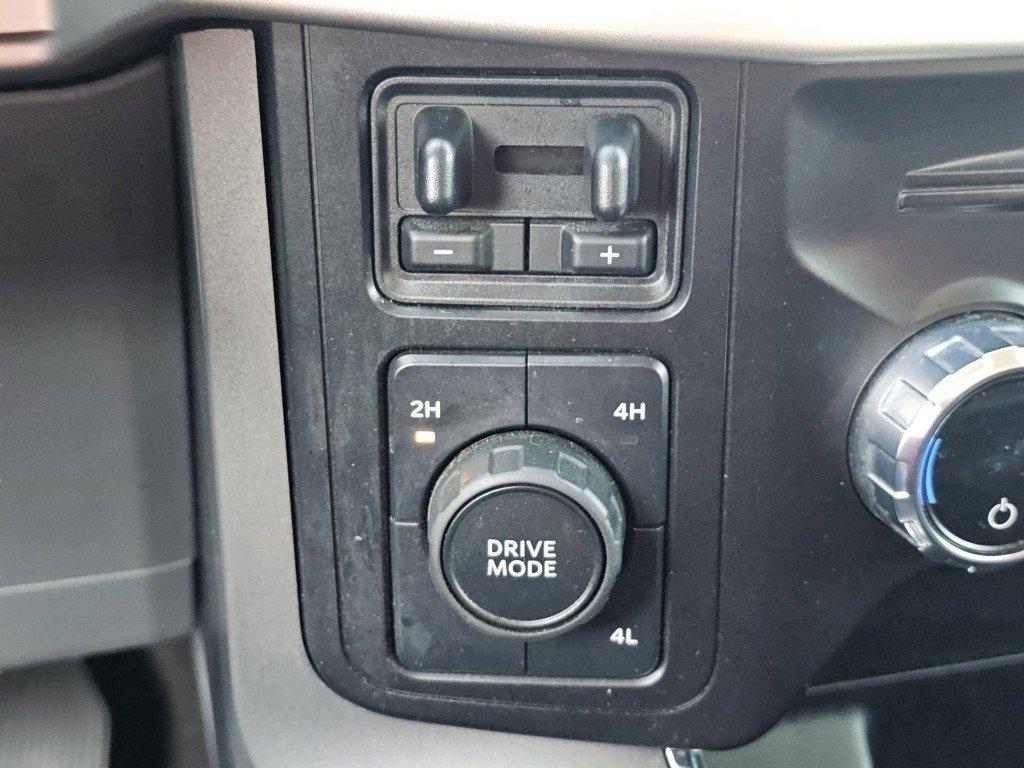 Certified 2021 Ford F150 XLT w/ Equipment Group 302A High image 11