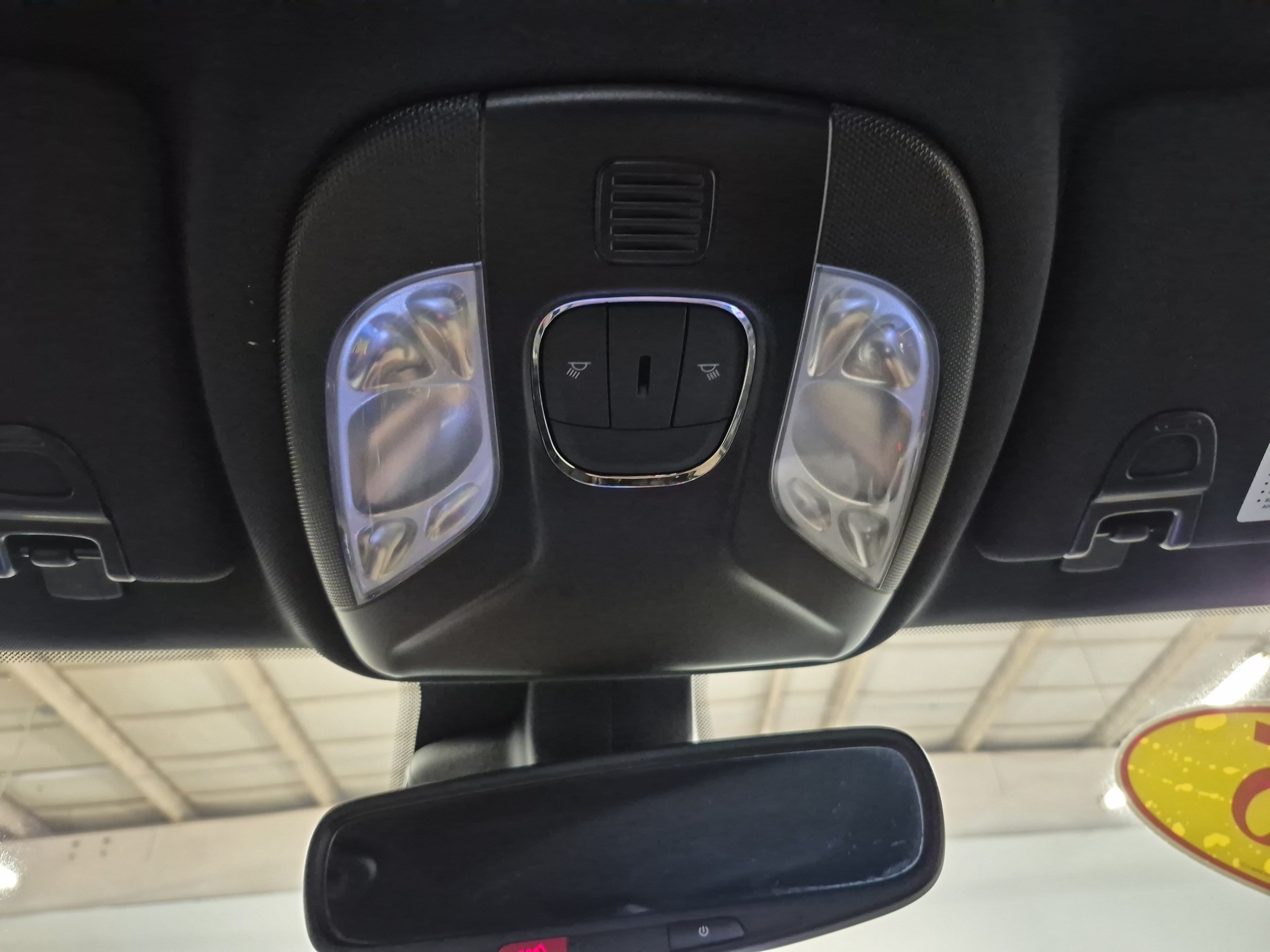 Used 2025 Jeep Compass Trailhawk AWD/4WD image 35