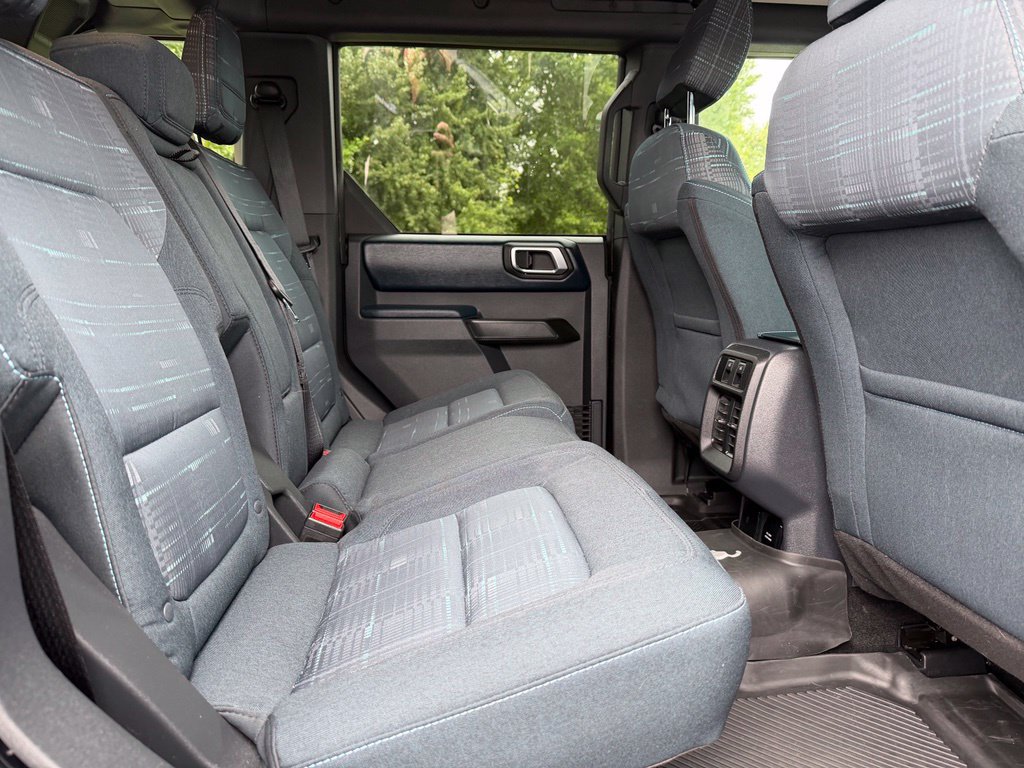 Certified 2025 Ford Bronco Heritage Edition AWD/4WD image 19
