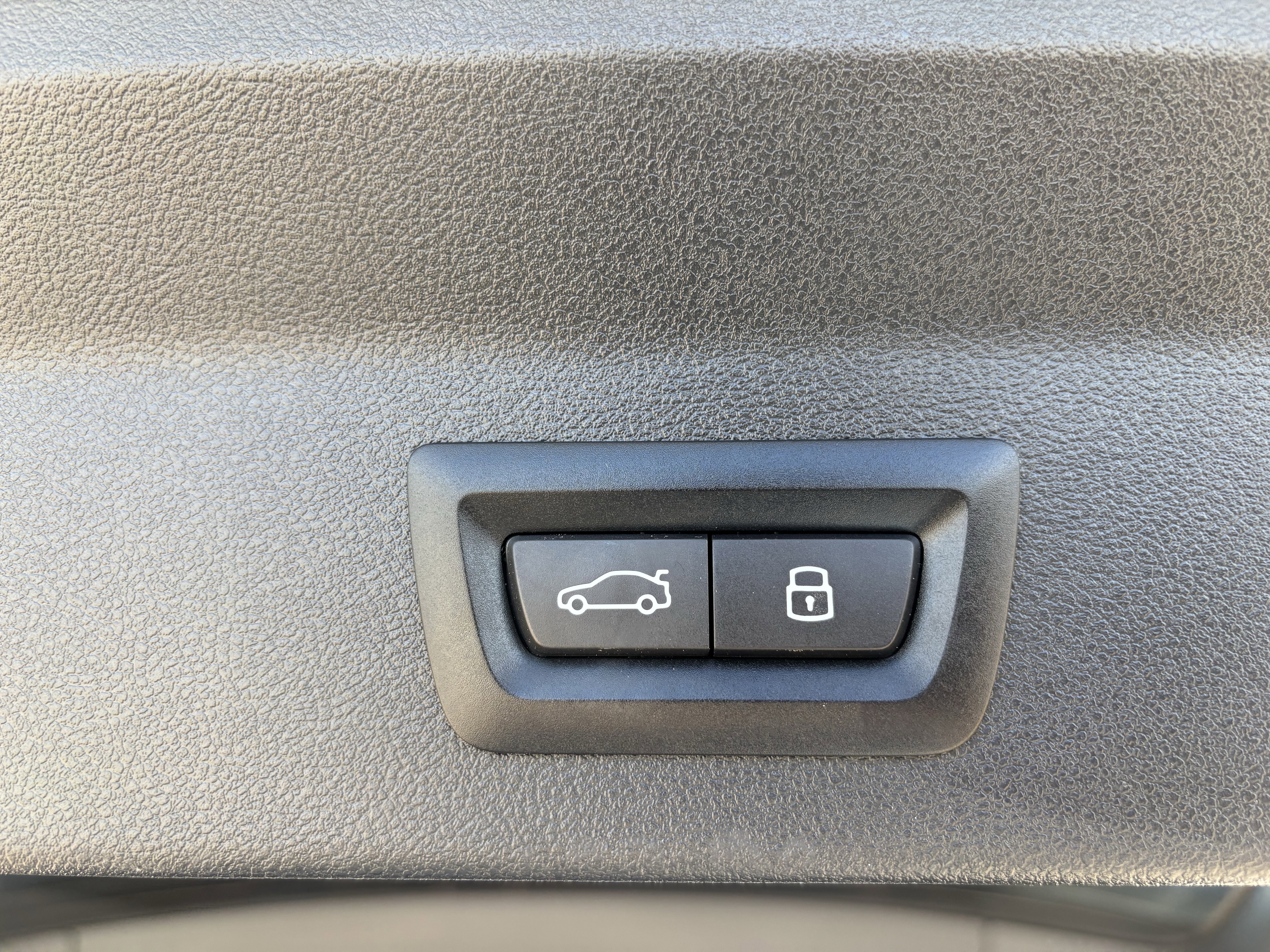 Used 2024 BMW X3 sDrive30i w/ Convenience Package image 21