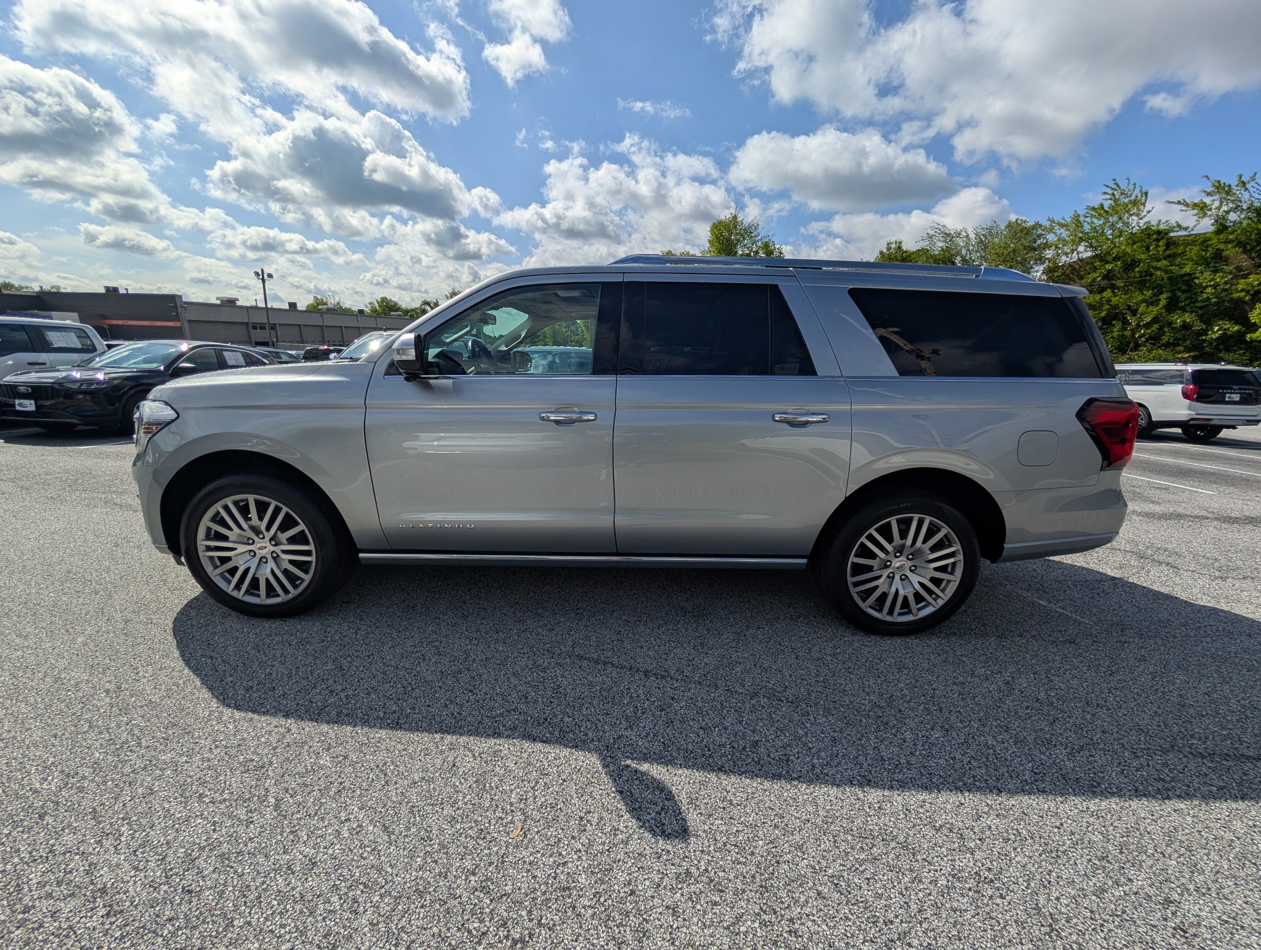 Certified 2023 Ford Expedition Max Platinum AWD/4WD image 3