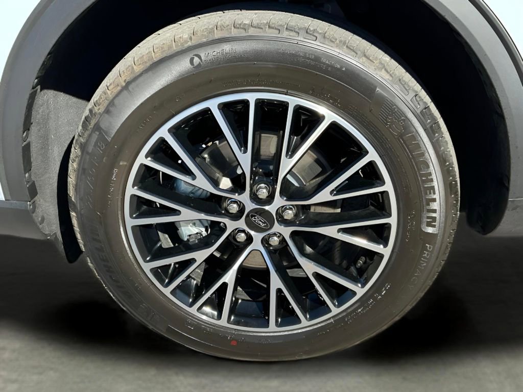 Certified 2026 Ford Escape Base image 24