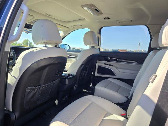 Used 2025 Kia Telluride S FWD image 12