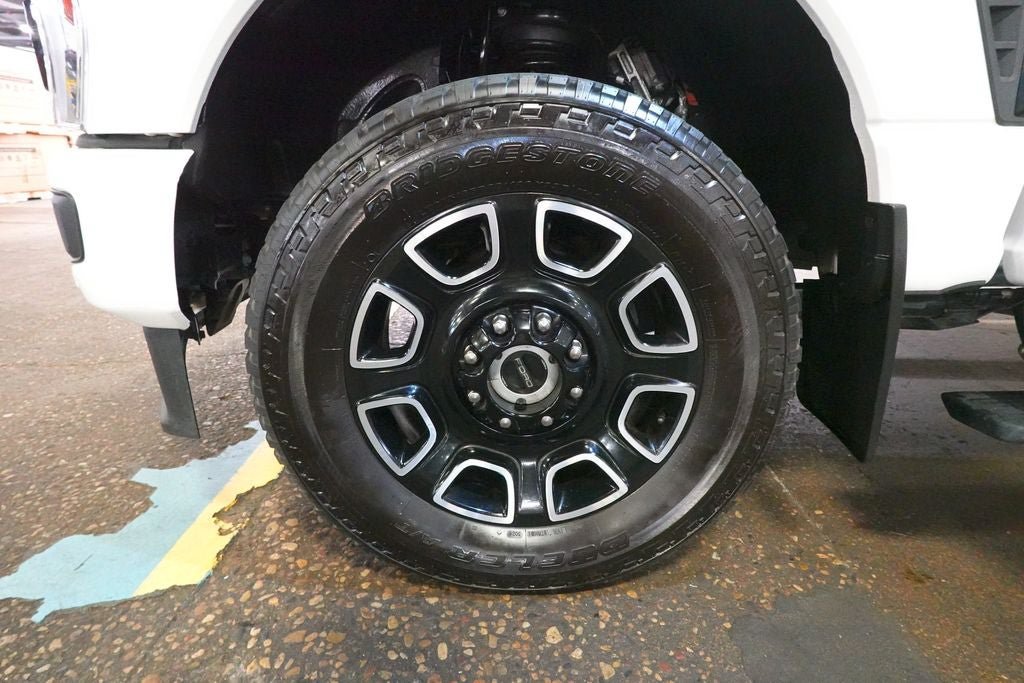 Certified 2025 Ford F250 Platinum w/ FX4 Off-Road Package AWD/4WD image 36