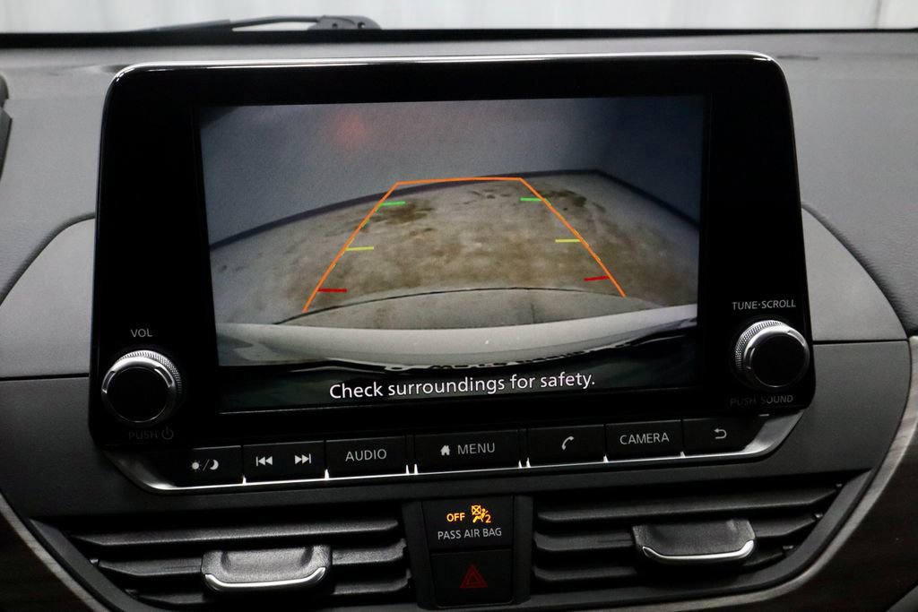 Used 2025 Nissan Altima 2.5 SV image 9