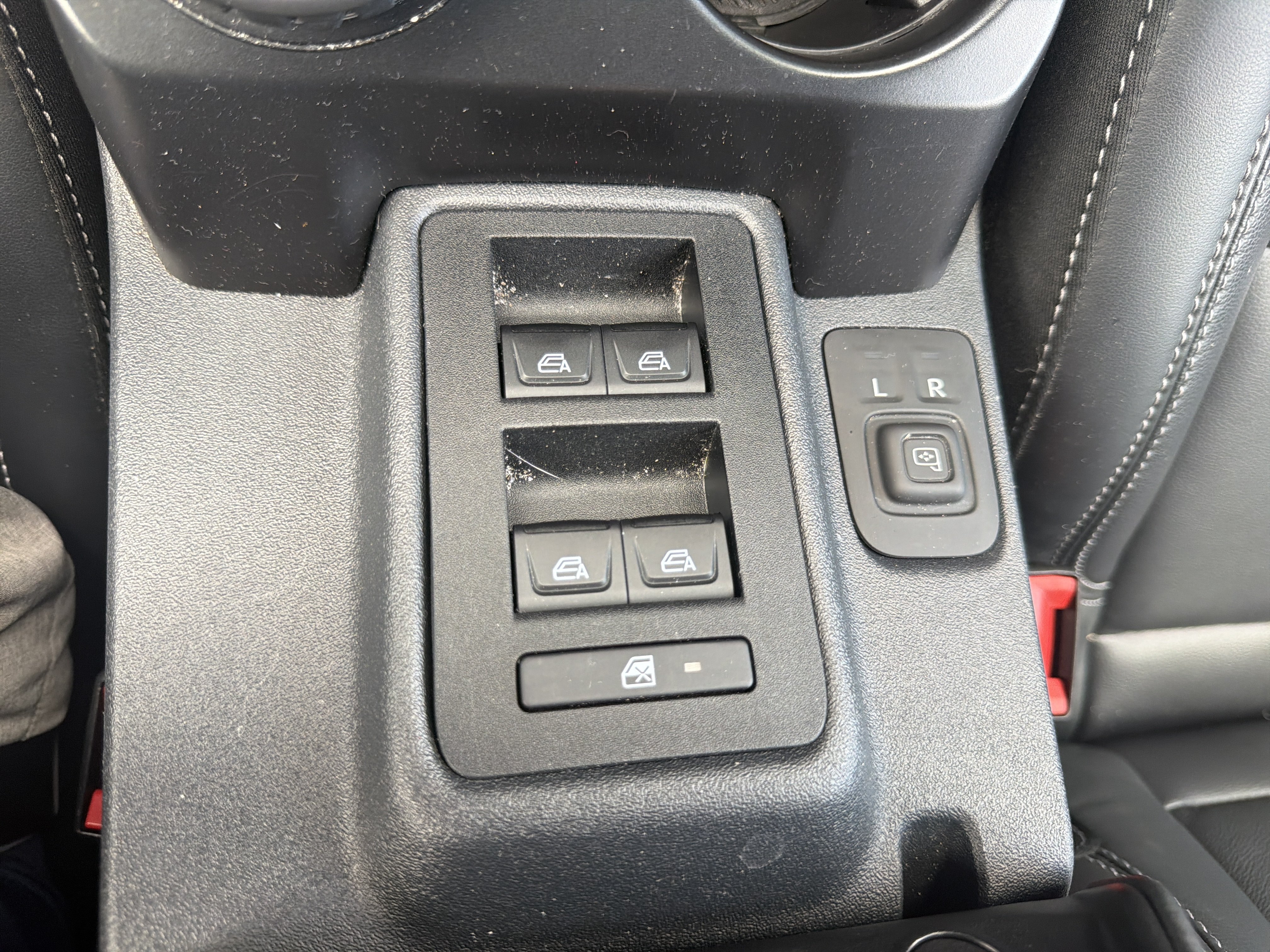 Certified 2025 Ford Bronco Outer Banks AWD/4WD image 29