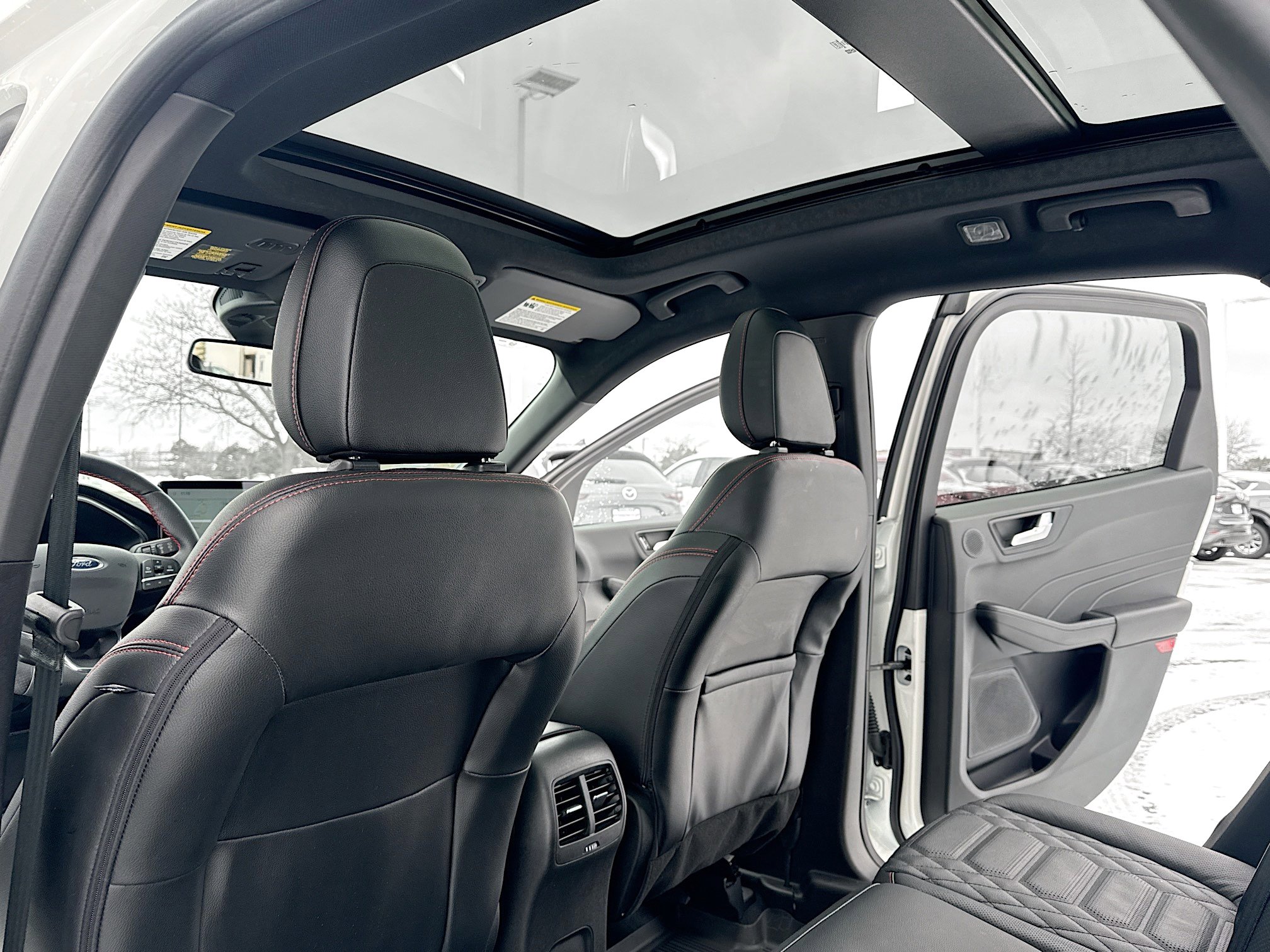Certified 2023 Ford Escape ST-Line Elite w/ Premium Technology Package AWD/4WD image 6