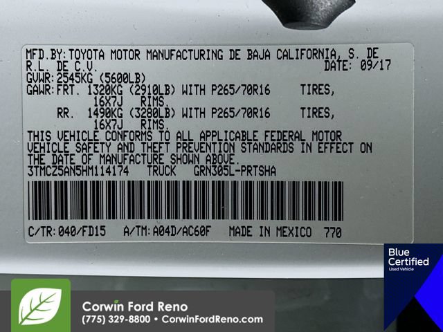 Used 2017 Toyota Tacoma TRD Off-Road AWD/4WD image 36