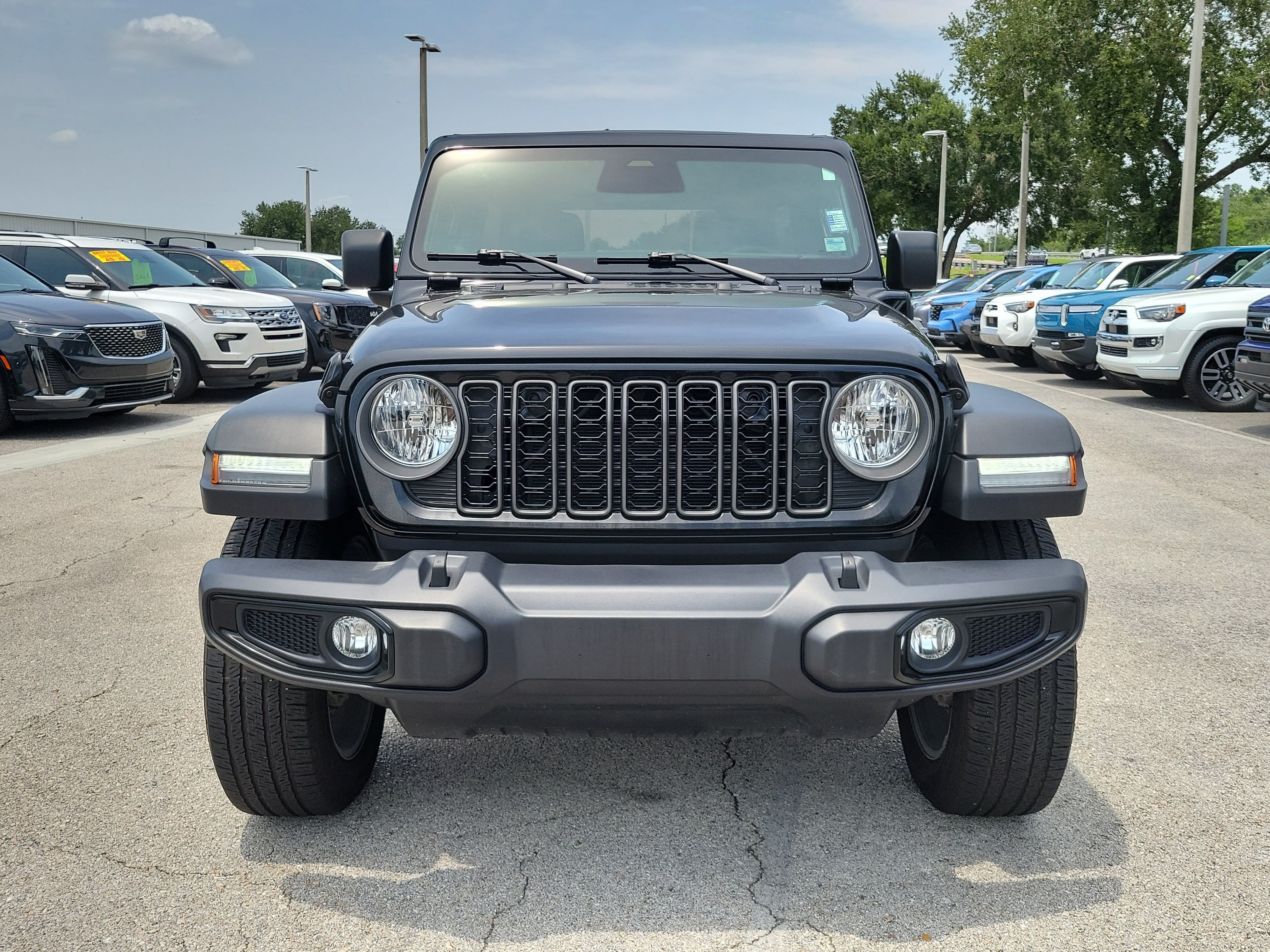 Used 2025 Jeep Wrangler Unlimited Sport S 4xe w/ Convenience Group AWD/4WD image 2