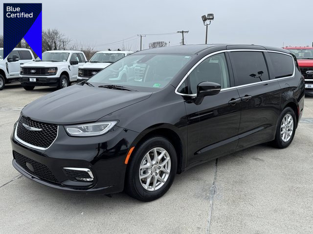 Used 2024 Chrysler Pacifica Touring-L image 1