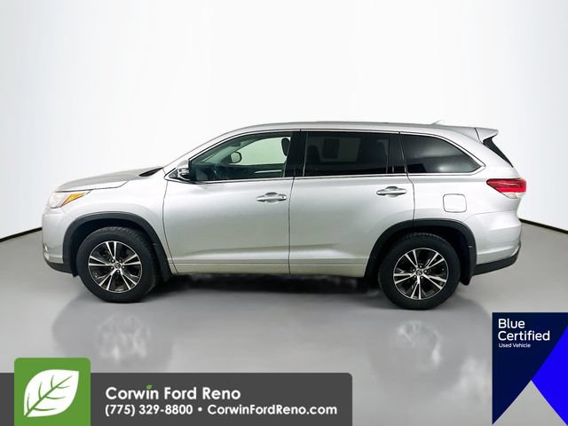 Used 2018 Toyota Highlander Plus w/ Preferred Accessory Package AWD/4WD image 4