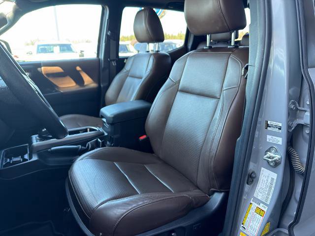 Used 2020 Toyota Tacoma Limited image 20