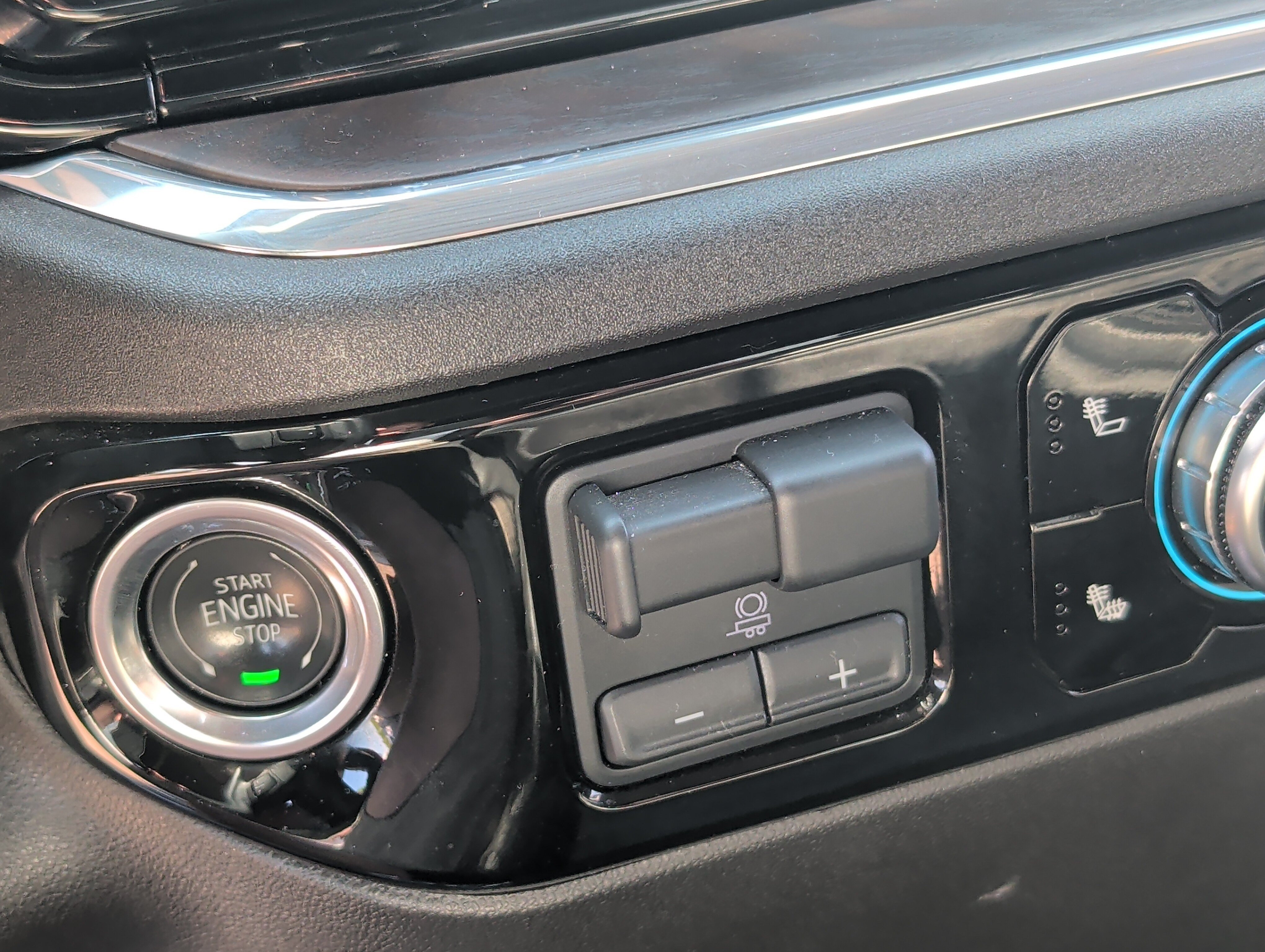 Used 2025 GMC Sierra 1500 SLT AWD/4WD image 31