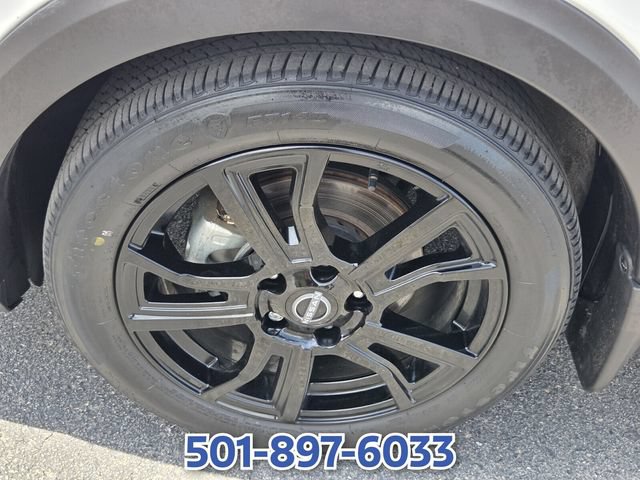 Used 2024 Nissan Kicks SR w/ SR Premium Package FWD image 16
