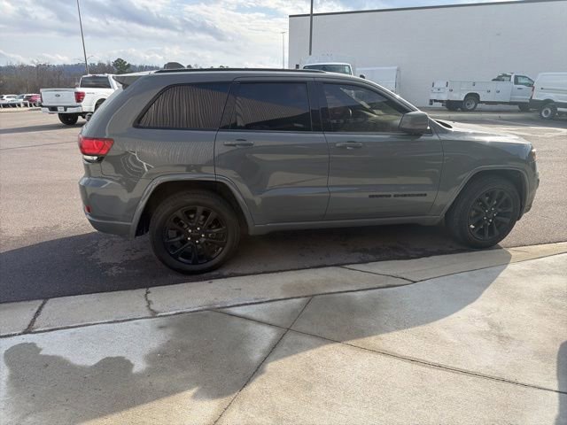Used 2020 Jeep Grand Cherokee Altitude image 6