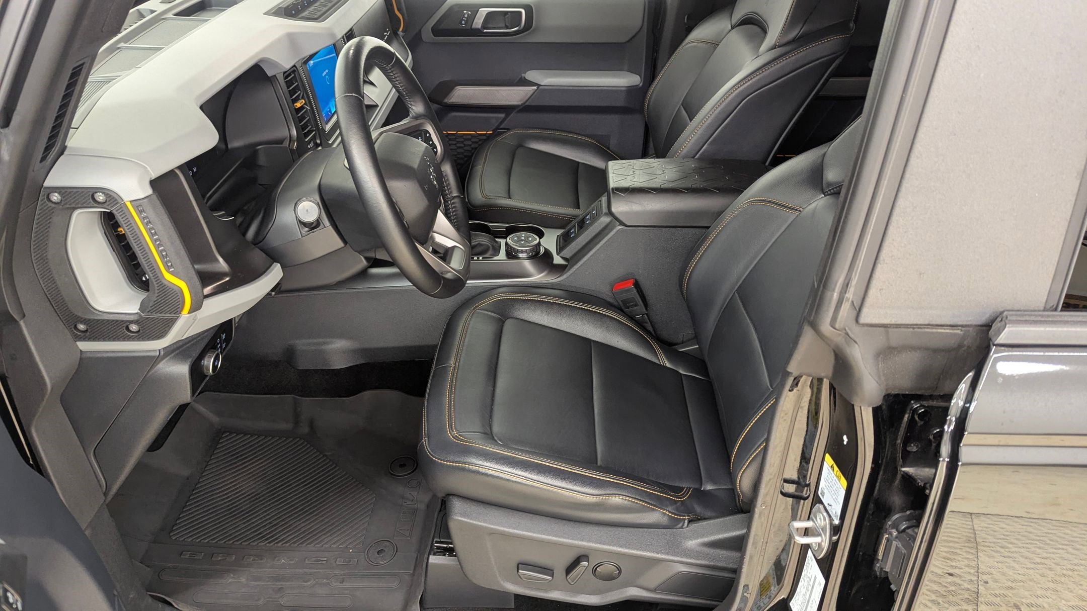 Certified 2023 Ford Bronco Badlands w/ Sasquatch Package image 5