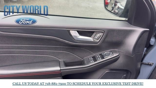 Certified 2025 Ford Escape ST-Line w/ Cold Weather Package AWD/4WD image 7