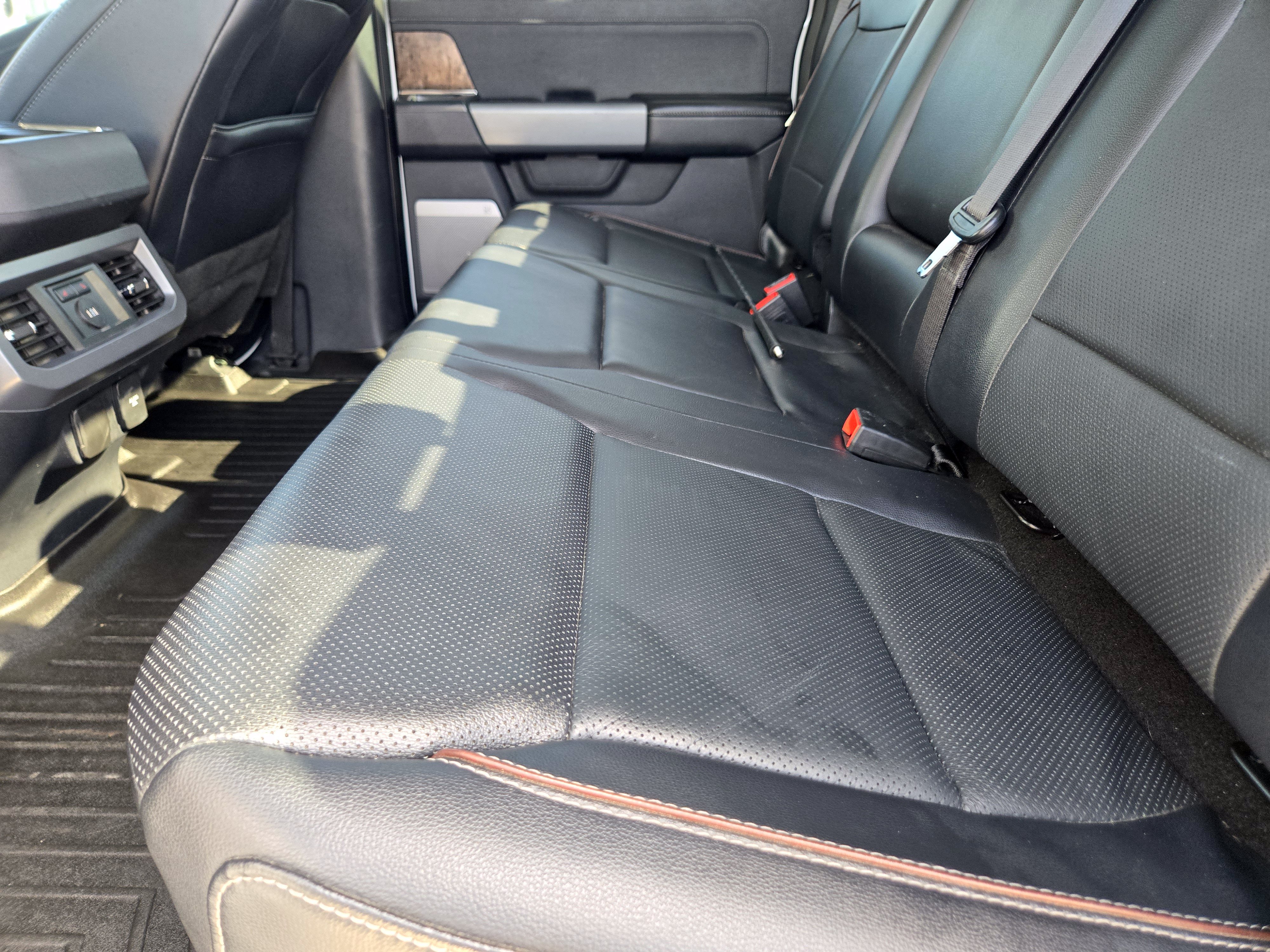 Certified 2024 Ford F250 Lariat w/ Lariat Ultimate Package AWD/4WD image 30