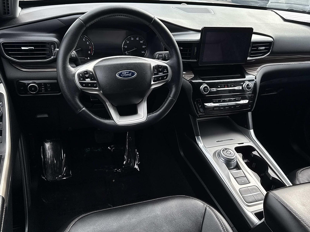Certified 2023 Ford Explorer Limited RWD image 6