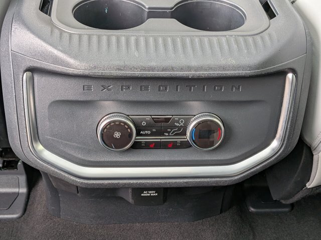 Certified 2025 Ford Expedition Platinum w/ Driver's Package AWD/4WD image 34