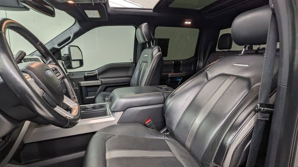 Certified 2019 Ford F450 Platinum w/ Platinum Ultimate Package image 2