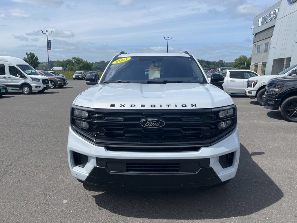 Certified 2025 Ford Expedition Max Platinum w/ Stealth Appearance Package AWD/4WD image 8