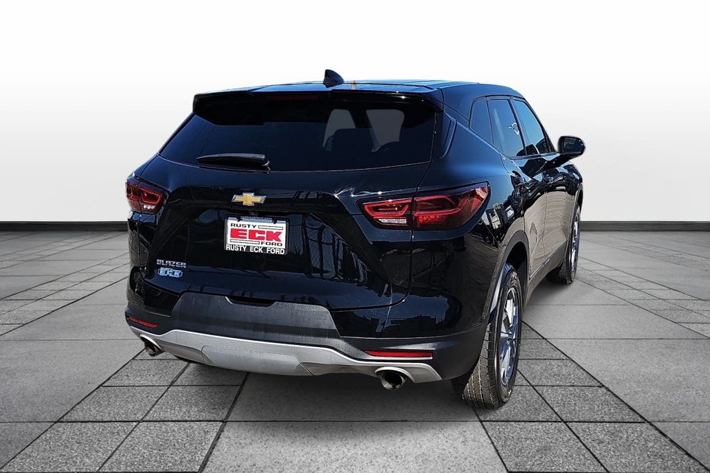Used 2025 Chevrolet Blazer LT FWD image 5