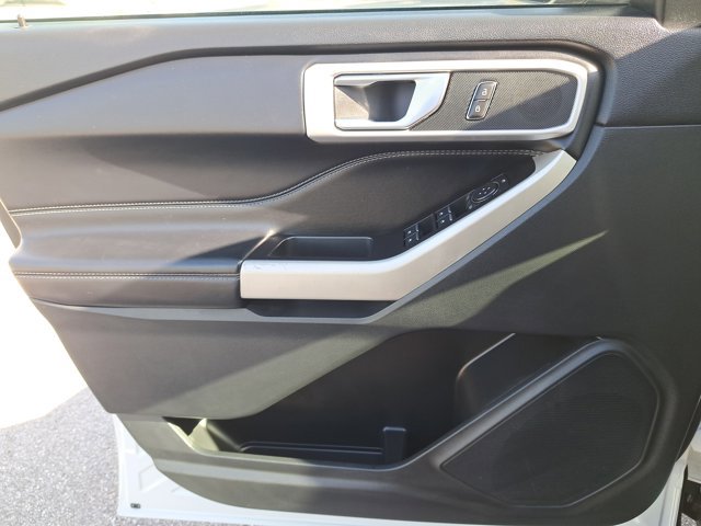 Certified 2022 Ford Explorer XLT w/ Equipment Group 202A image 22