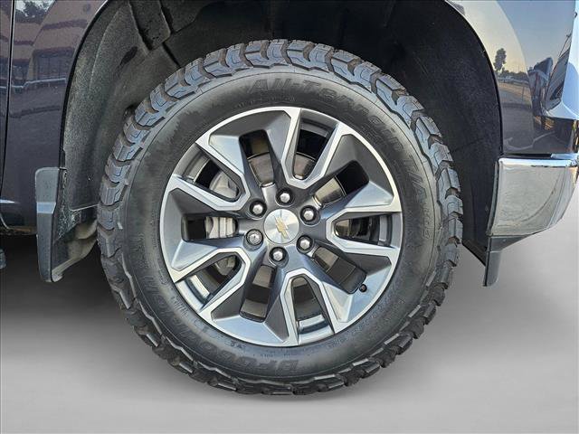 Used 2024 Chevrolet Silverado 1500 LT AWD/4WD image 5