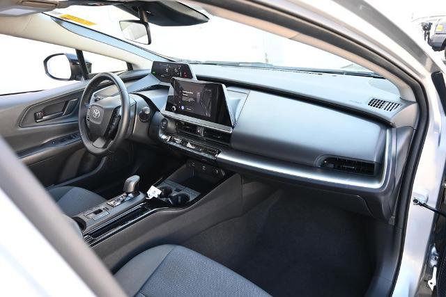 Used 2024 Toyota Prius LE FWD image 20