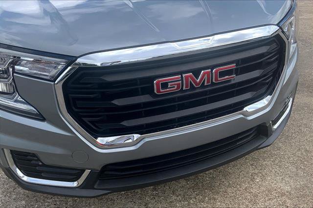 Used 2024 GMC Terrain SLE FWD image 30