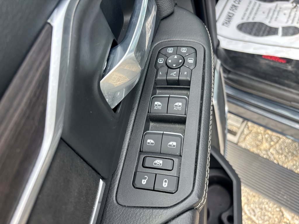 Used 2025 RAM 2500 Laramie w/ Night Edition AWD/4WD image 27