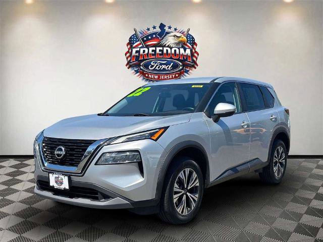 Used 2022 Nissan Rogue SV AWD/4WD image 2