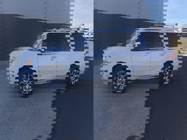 Certified 2017 Ford Expedition Limited w/ Equipment Group 301A image 2