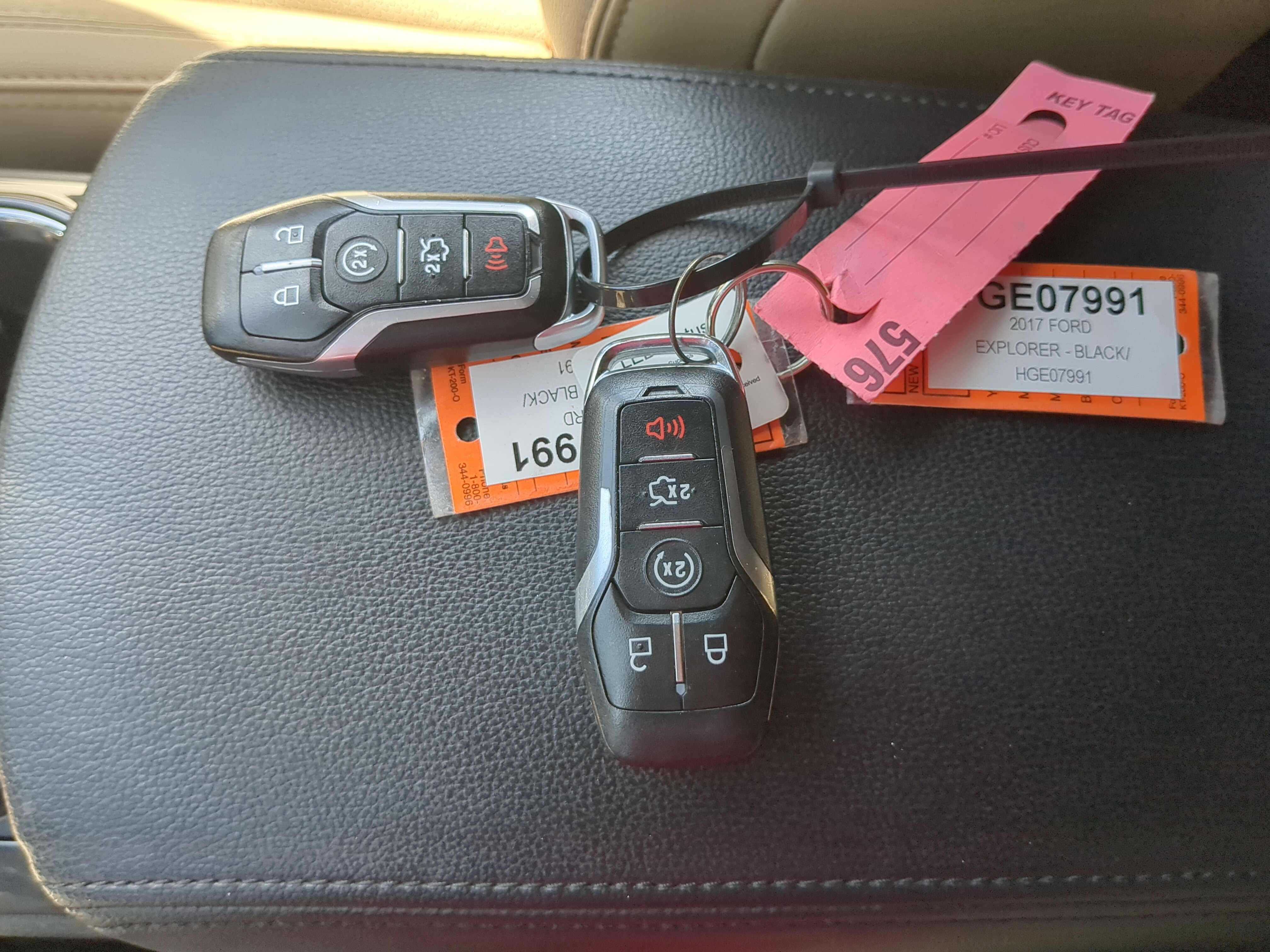 Certified 2017 Ford Explorer Limited FWD image 27