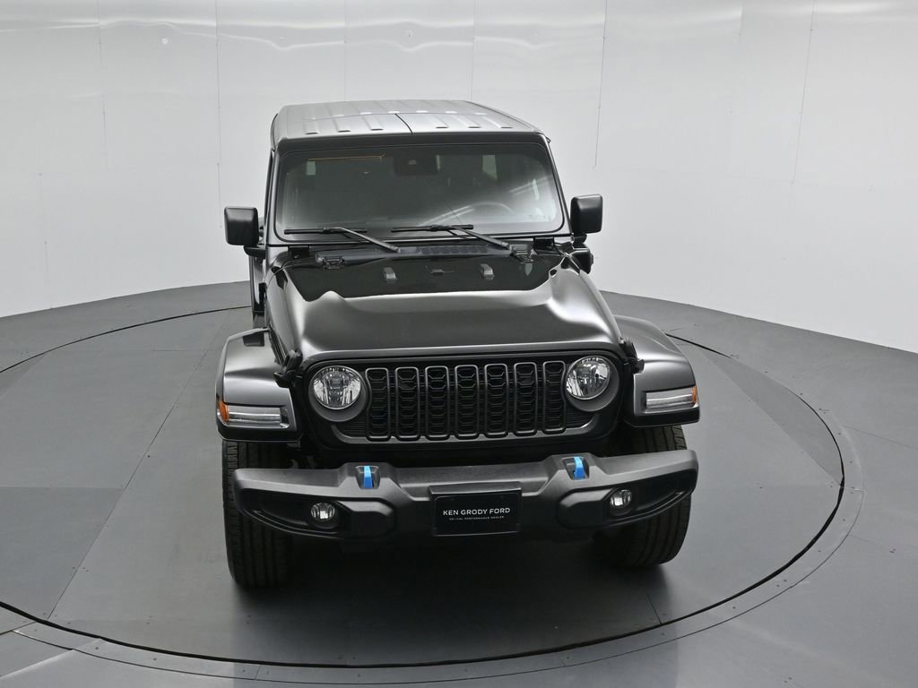 Used 2024 Jeep Wrangler Unlimited image 30
