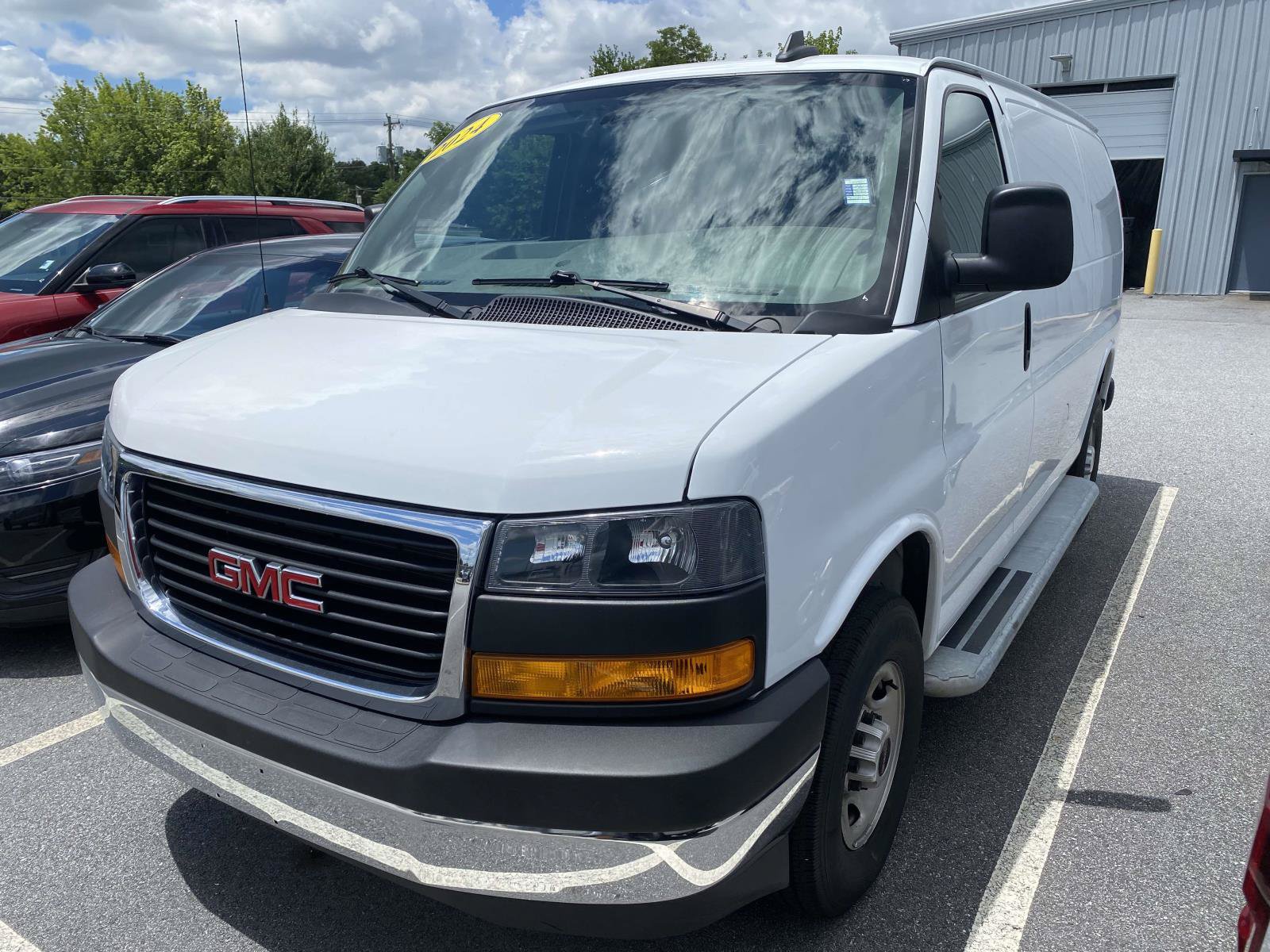 Used 2024 GMC Savana 2500 w/ Driver Convenience Package RWD video 3