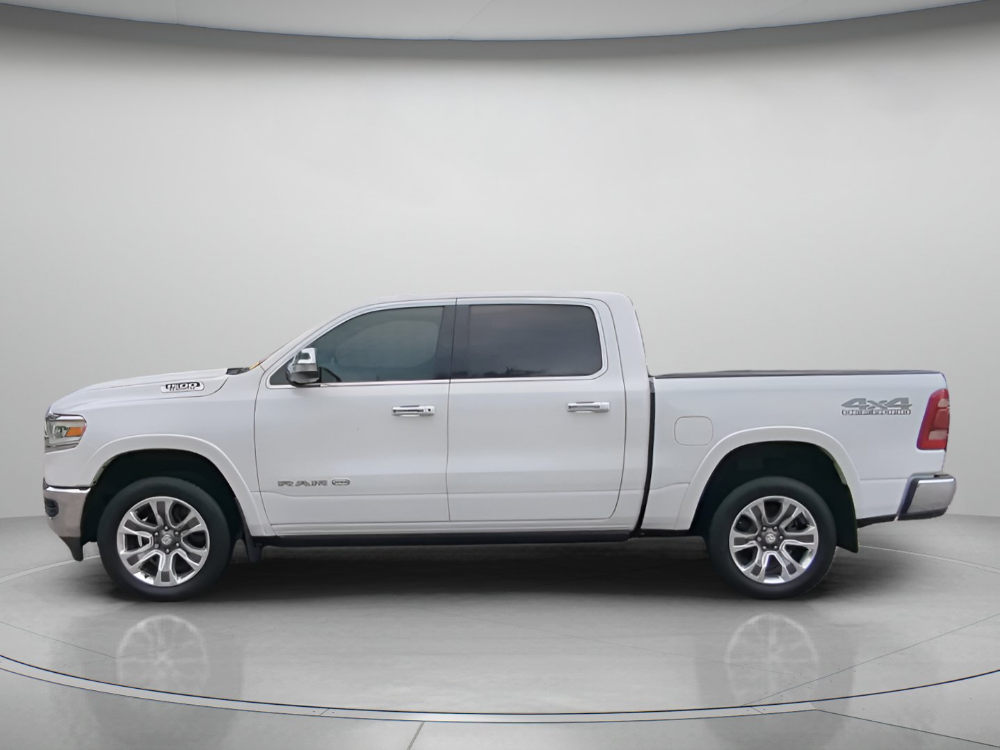 Used 2021 RAM 1500 Limited AWD/4WD image 17