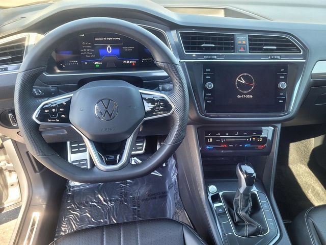 Used 2023 Volkswagen Tiguan SE R-Line FWD image 9