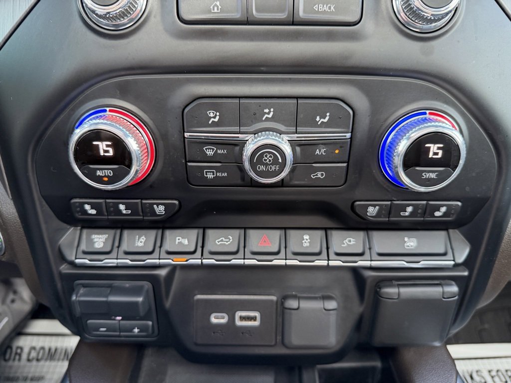 Used 2022 GMC Sierra 3500 Denali w/ Denali Ultimate Package image 14