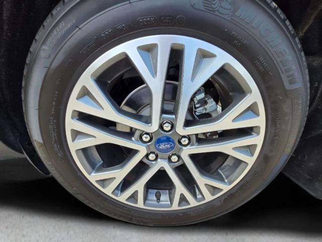 Certified 2020 Ford Escape SEL AWD/4WD image 31