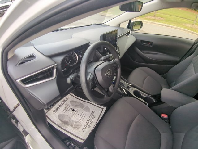 Used 2022 Toyota Corolla LE FWD image 15