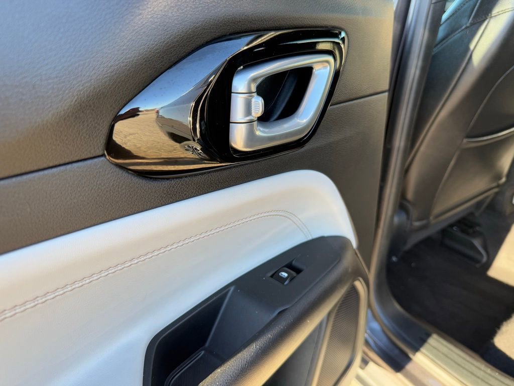 Used 2024 Jeep Compass Limited image 27