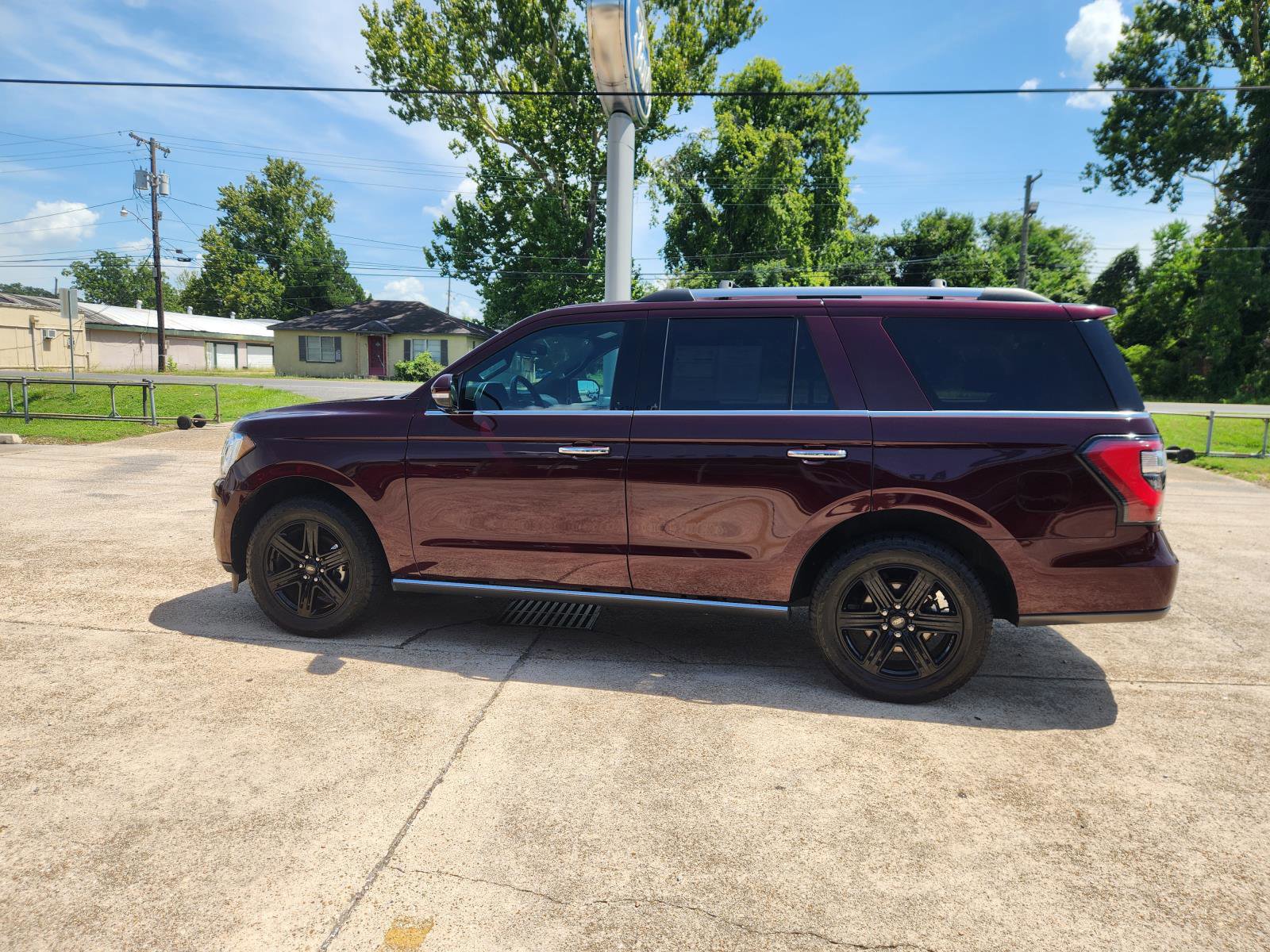 Certified 2021 Ford Expedition Limited image 2