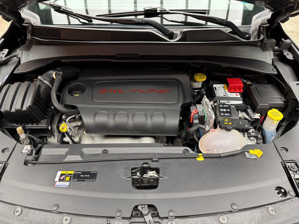 Used 2022 Jeep Compass Latitude image 32