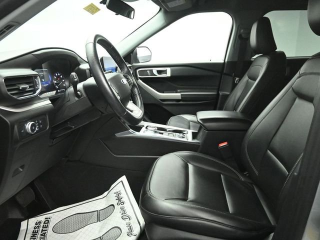 Certified 2022 Ford Explorer XLT w/ Equipment Group 202A image 25