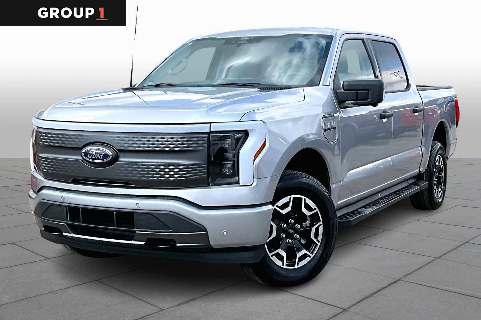 Certified 2022 Ford F150 Lightning XLT w/ Max Trailer Tow Package image 5