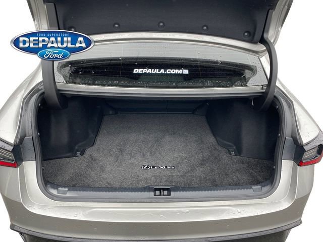 Used 2023 Lexus IS 350 F Sport image 9