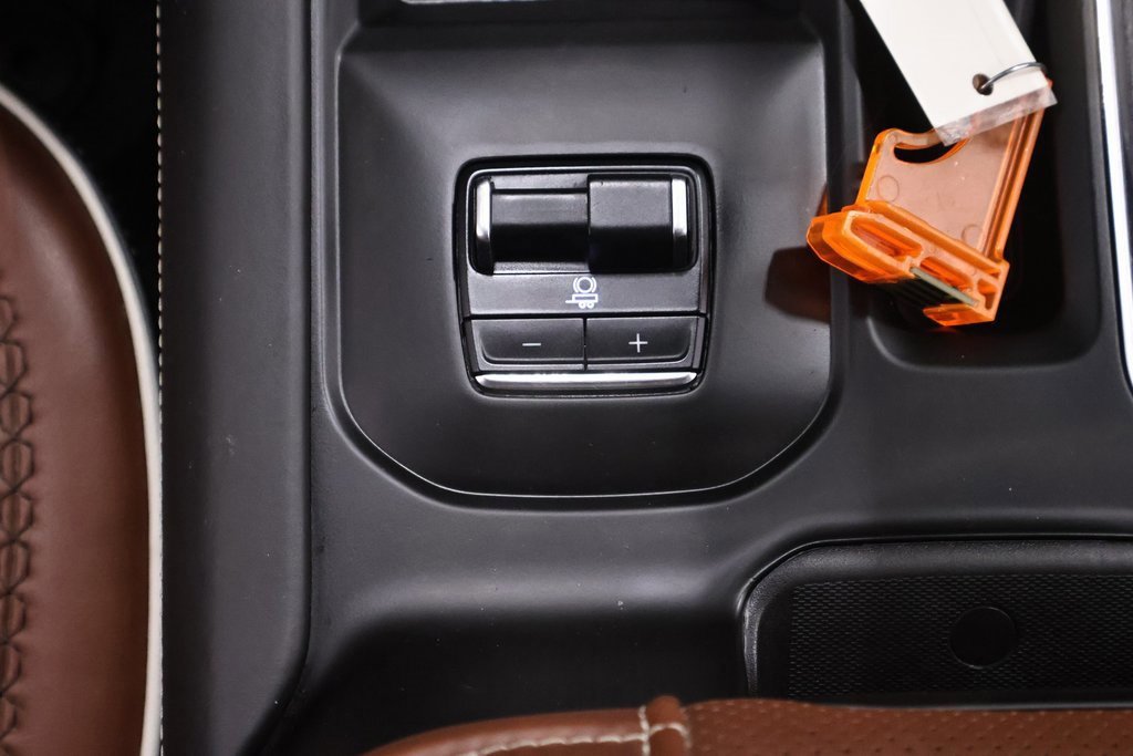 Used 2024 GMC Sierra 3500 Denali Ultimate image 40