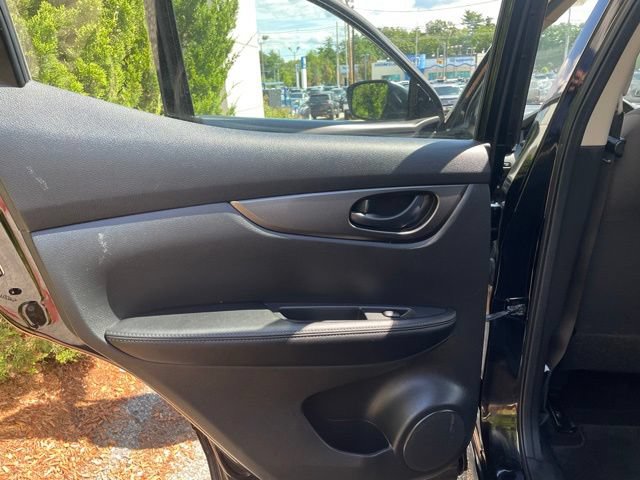 Used 2020 Nissan Rogue Sport S AWD/4WD image 19